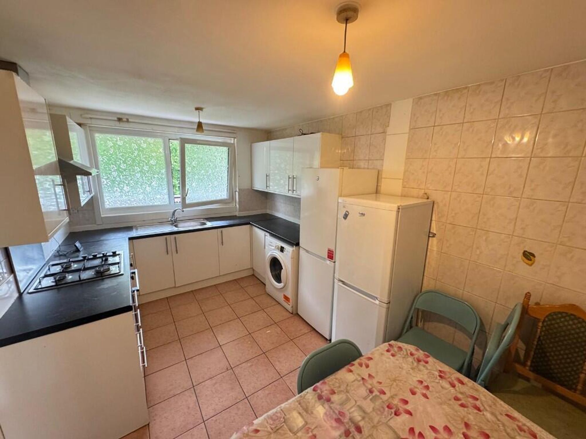 Sandalwood Close, London, E1