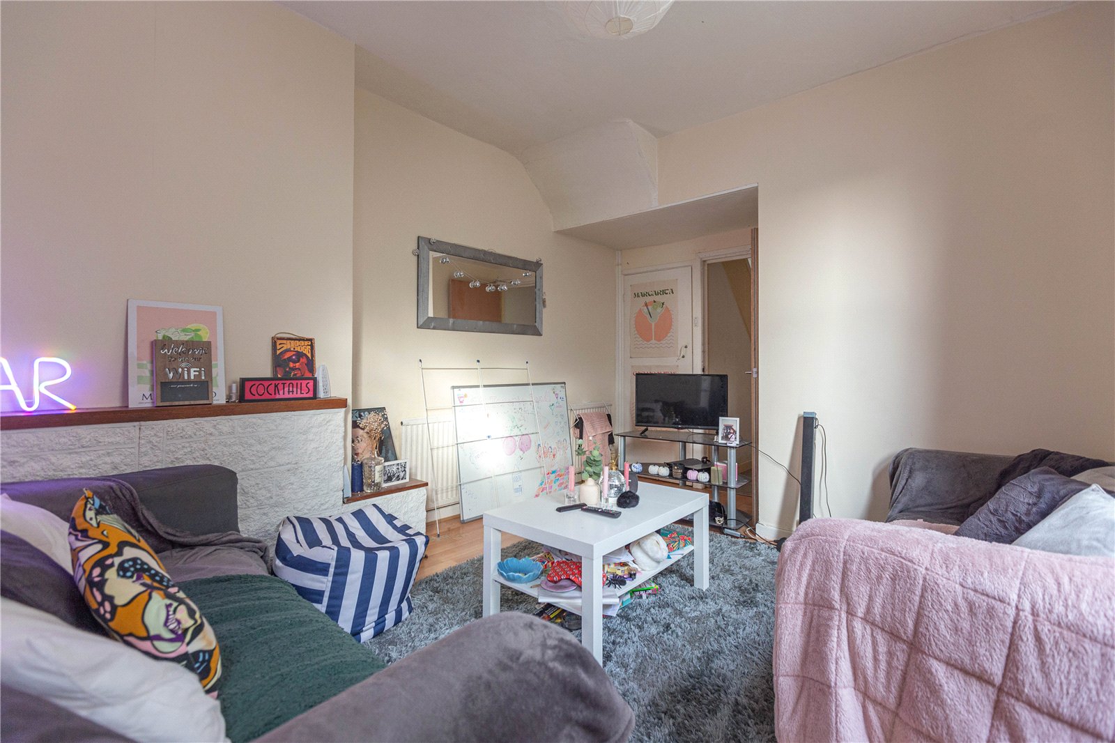 6 bedroom House to let in Horfield, Bristol