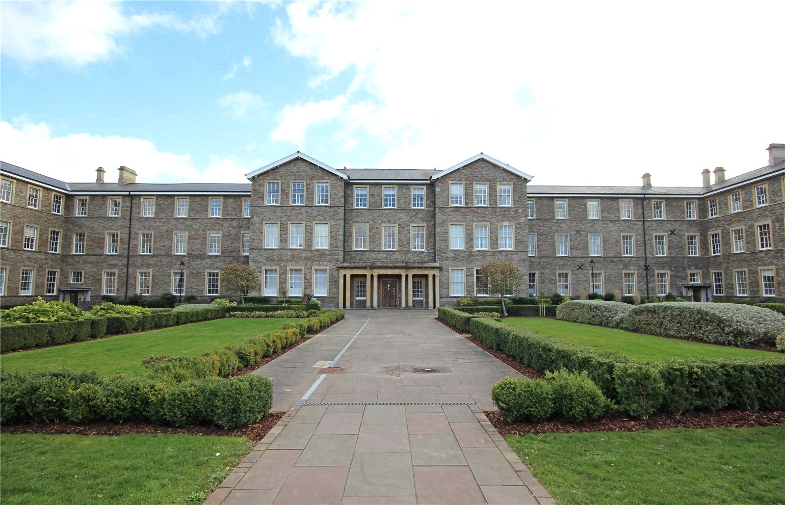 2 bedroom Flat to let in Bristol