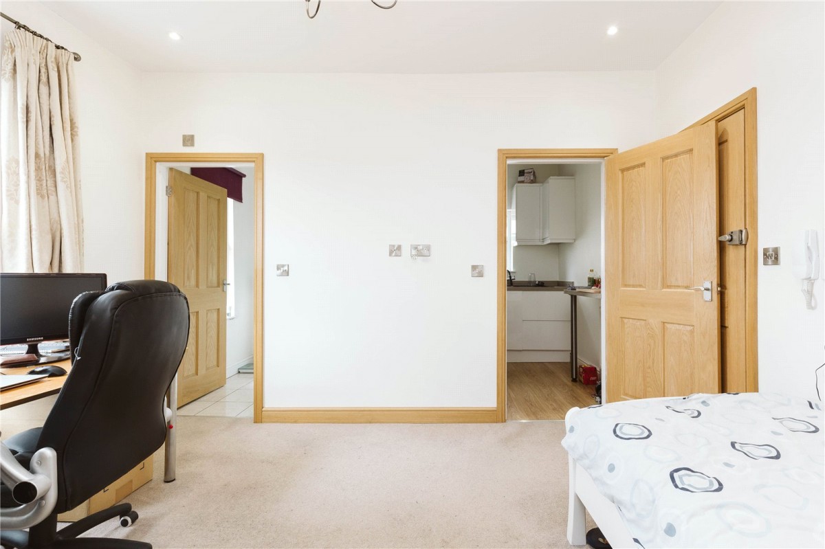 St. Andrews, Bristol