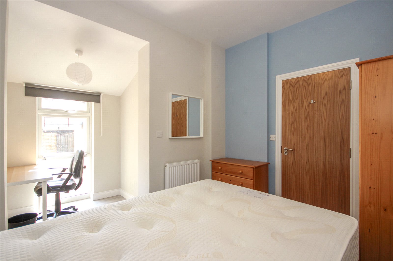 6 bedroom House to let in Horfield, Bristol