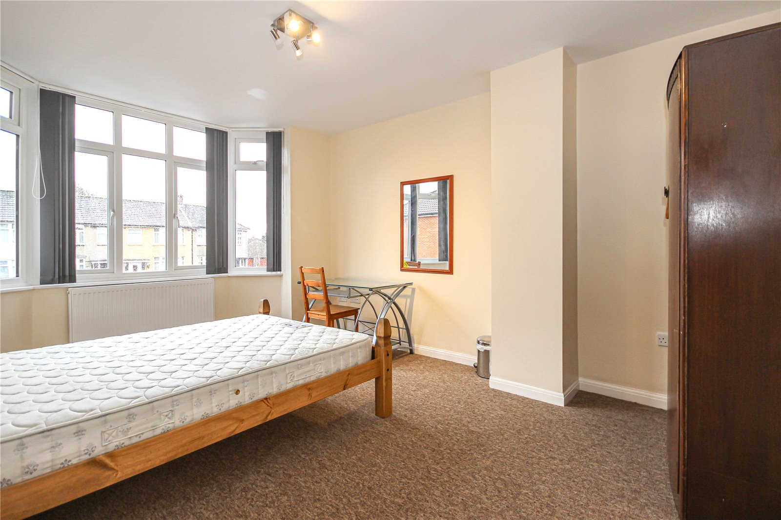 5 bedroom House to let in Southmead, Bristol