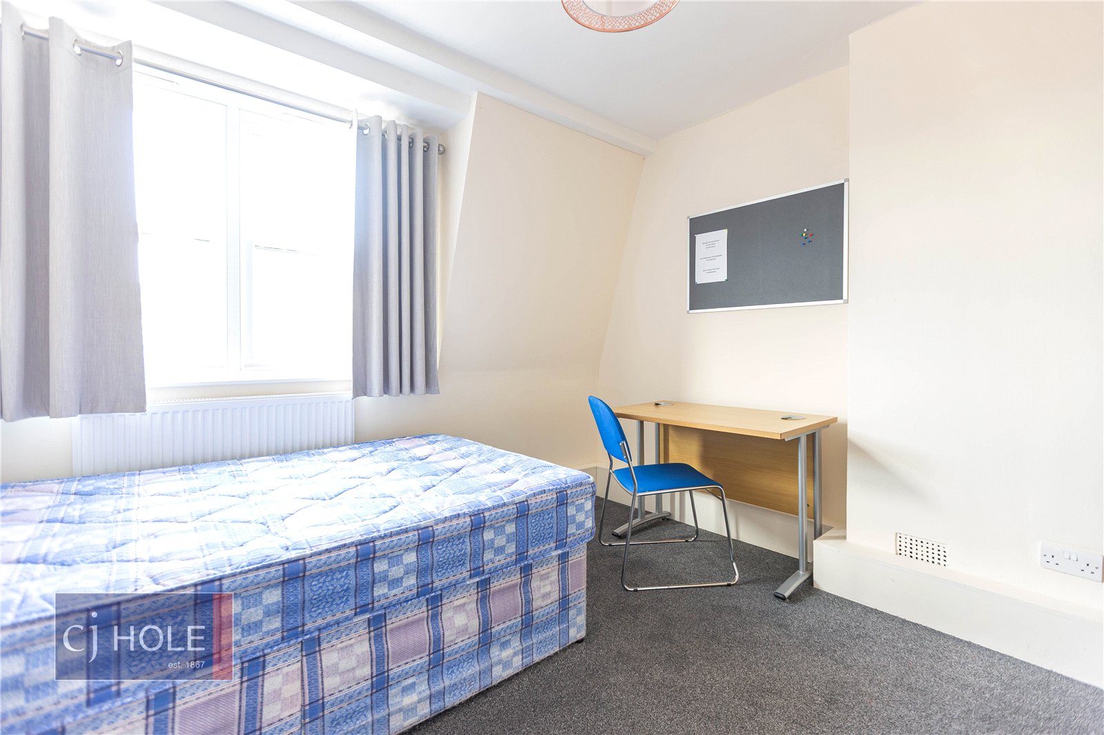 3 bedroom Flat to let in Clifton, Bristol