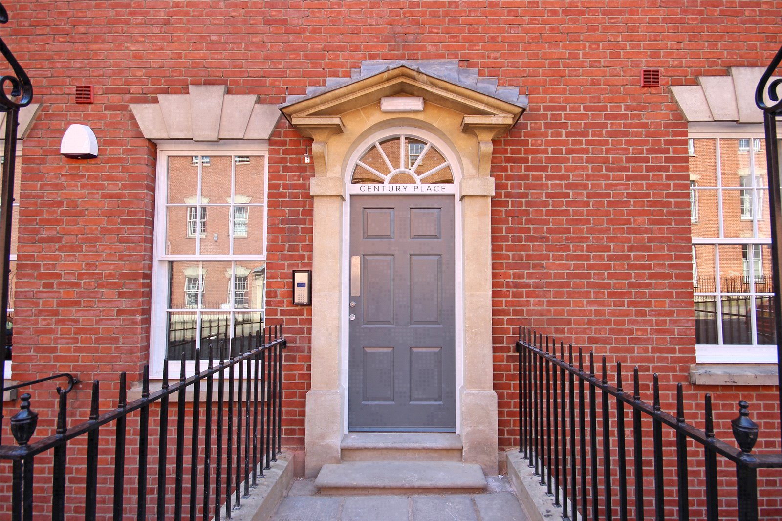 2 bedroom Flat to let in St. Paul Street, City Centre, Bristol