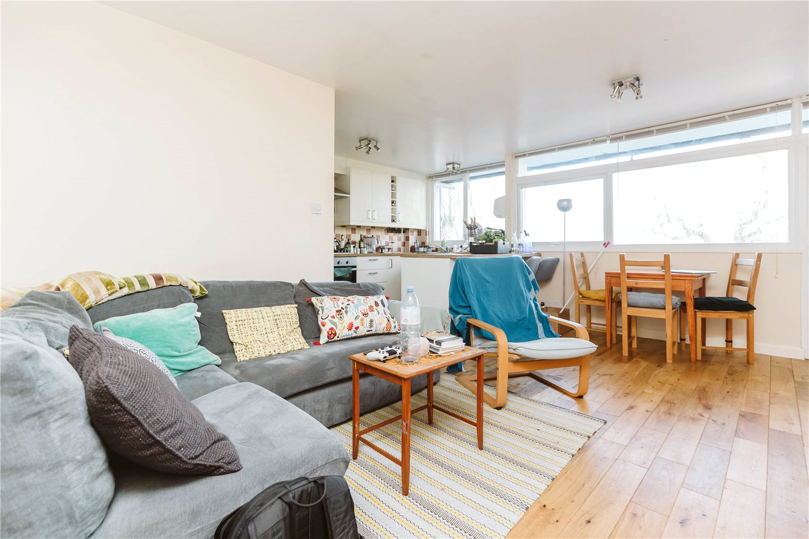 3 bedroom Flat to let in Hazelwood Road, Stoke Bishop, Bristol