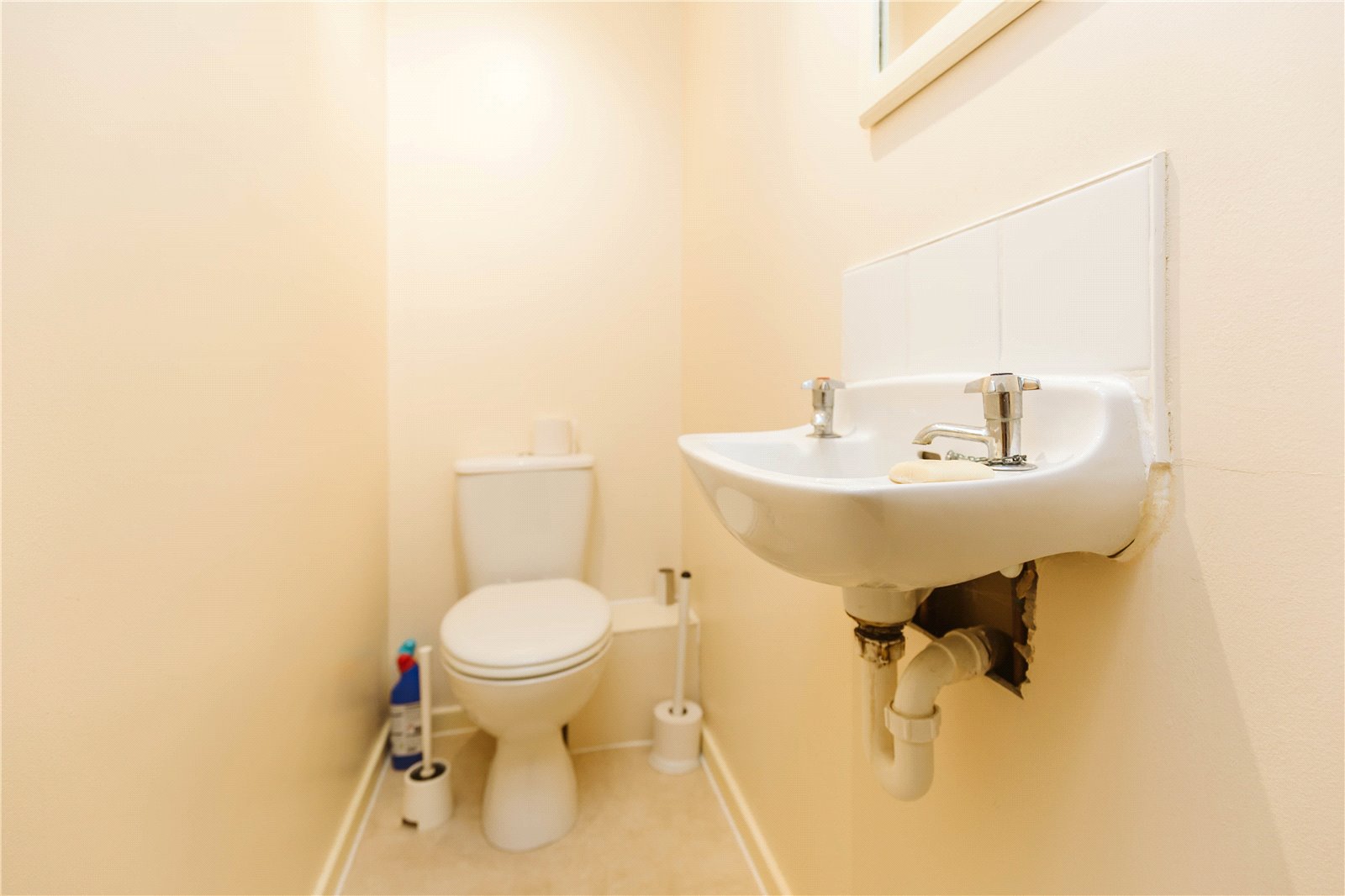 3 bedroom Flat to let in Hazelwood Road, Stoke Bishop, Bristol