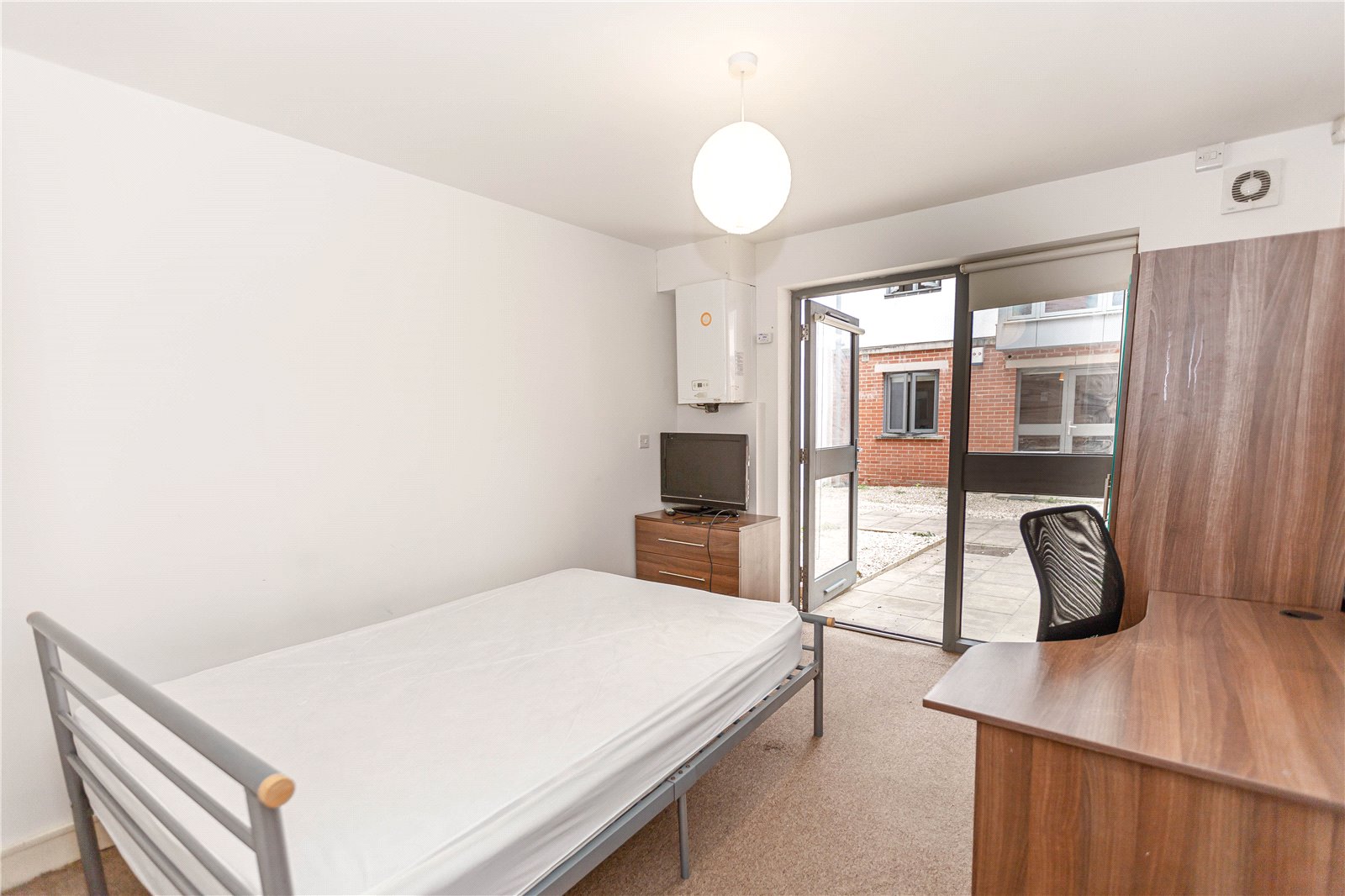 1 bedroom Flat to let in Station Road, Montpelier, Bristol