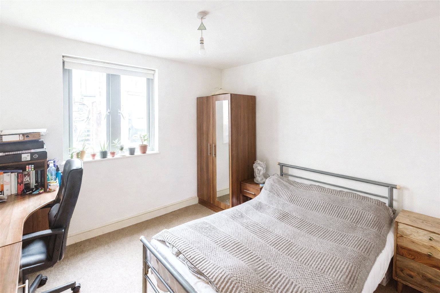 3 bedroom Flat to let in Station Road, Montpelier, Bristol