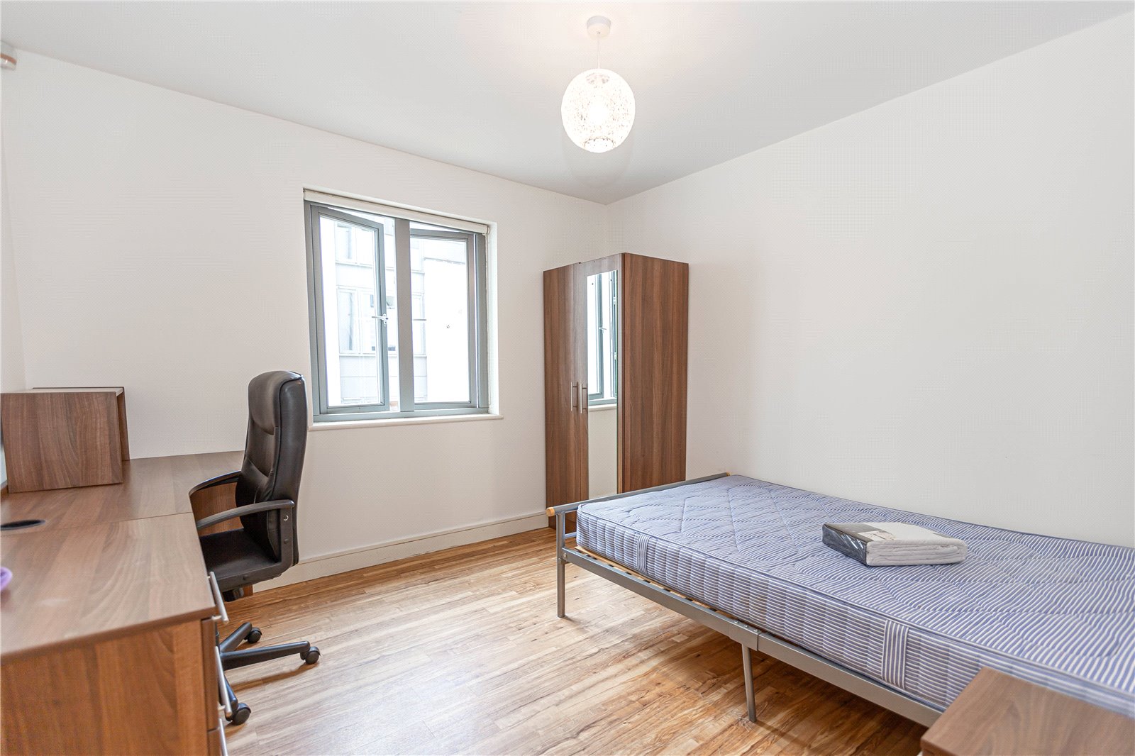 3 bedroom Flat to let in Station Road, Montpelier, Bristol