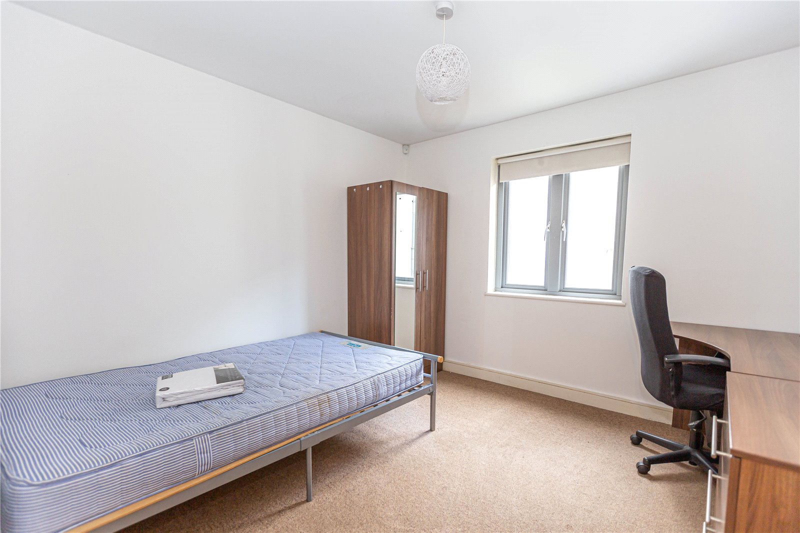 3 bedroom Flat to let in Station Road, Montpelier, Bristol