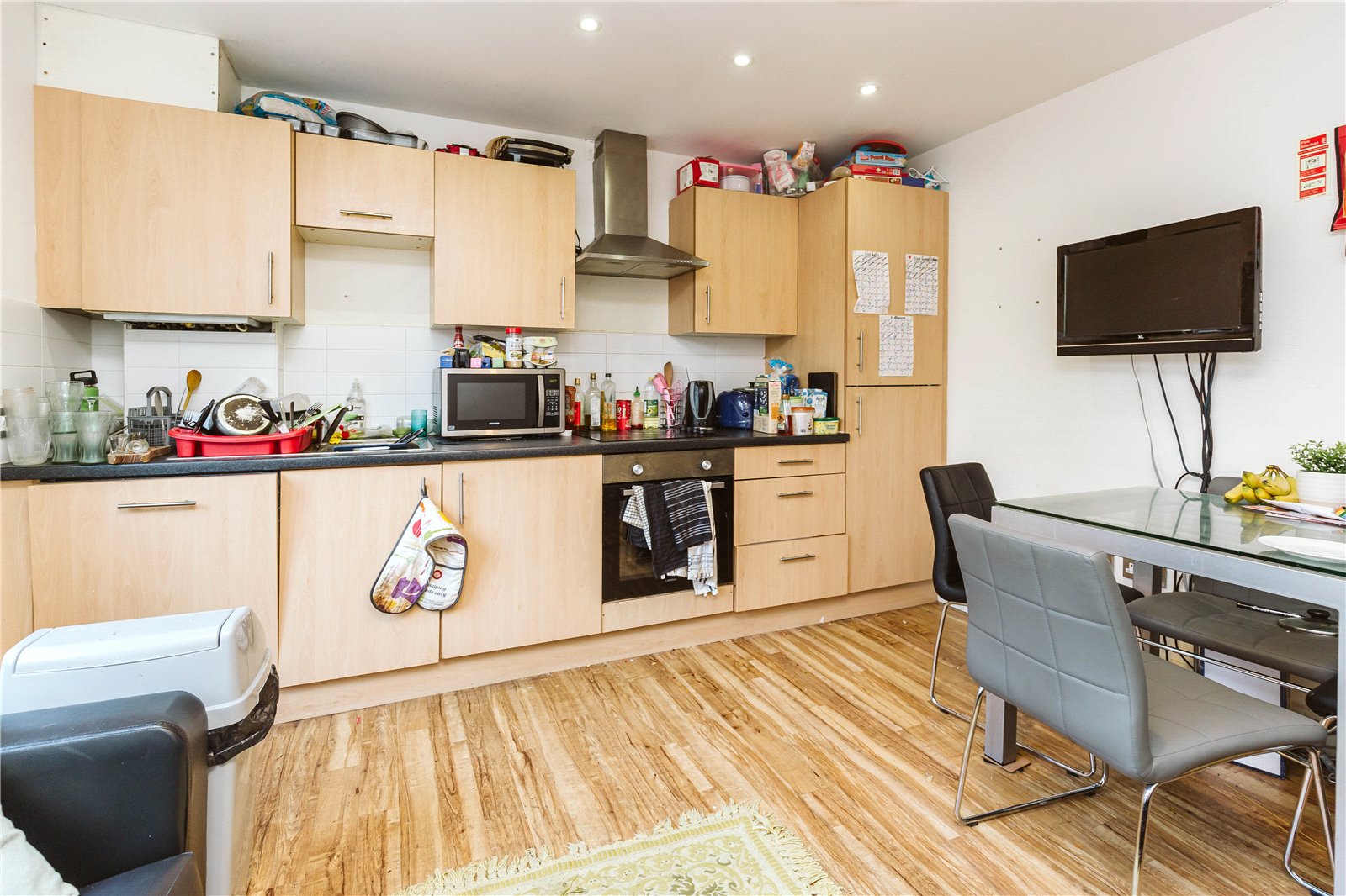 4 bedroom Flat to let in Station Road, Montpelier, Bristol