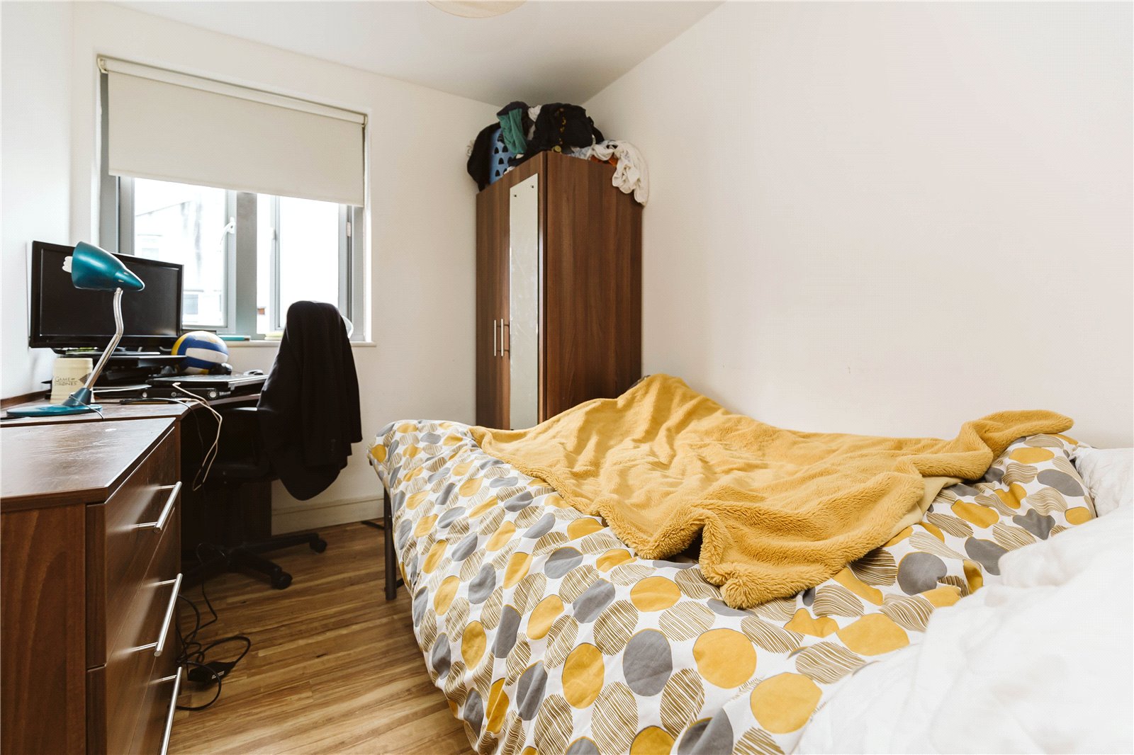 4 bedroom Flat to let in Station Road, Montpelier, Bristol