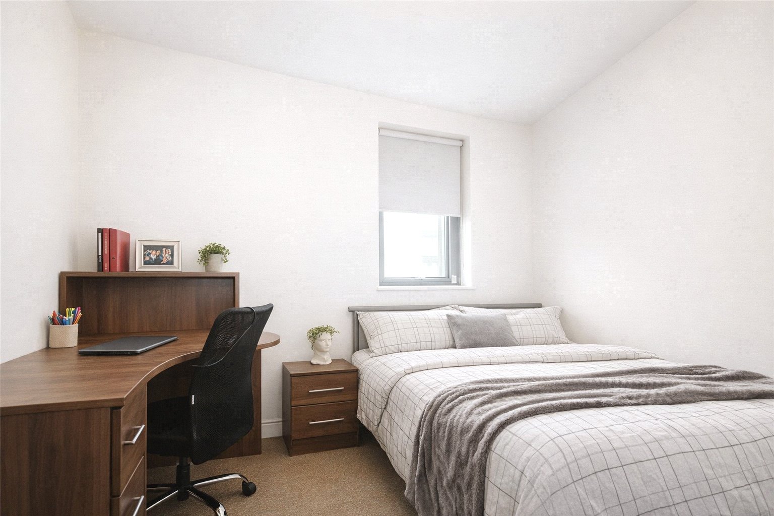 4 bedroom Flat to let in Station Road, Montpelier, Bristol