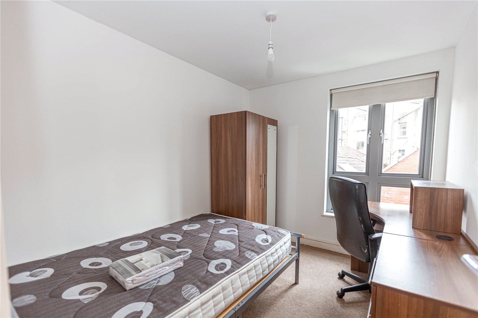 4 bedroom Flat to let in Station Road, Montpelier, Bristol