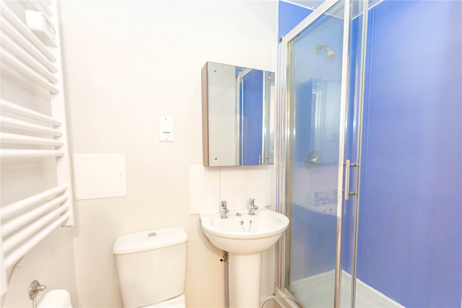 3 bedroom Flat to let in Station Road, Bristol