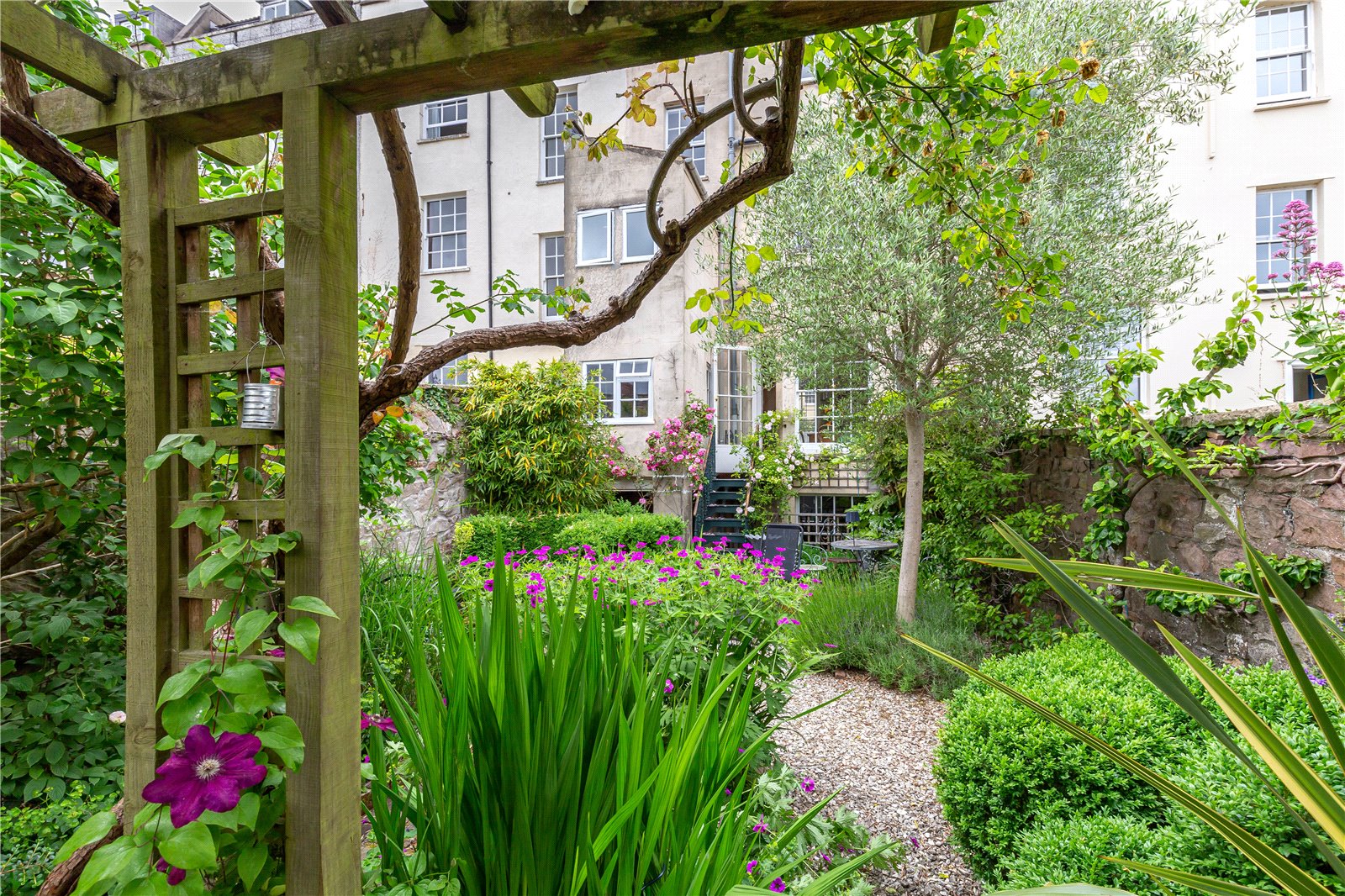 4 bedroom House to let in Kingsdown, Bristol