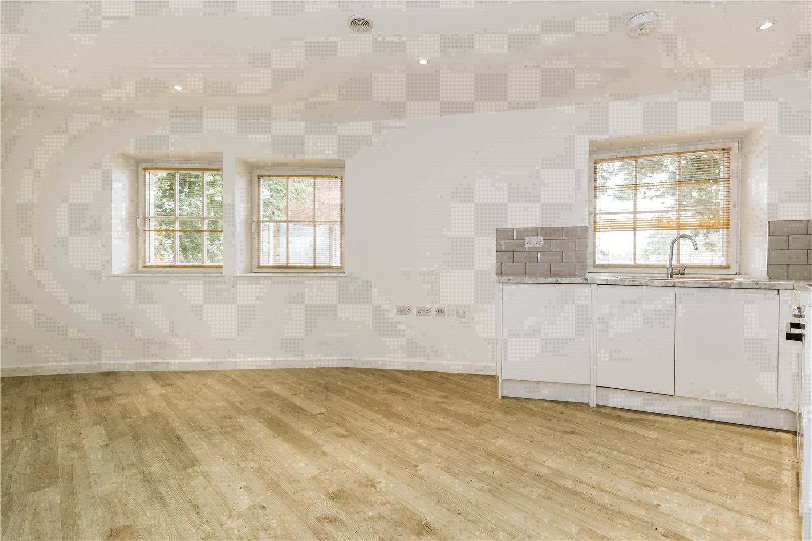 1 bedroom Flat to let in Old Market, Bristol