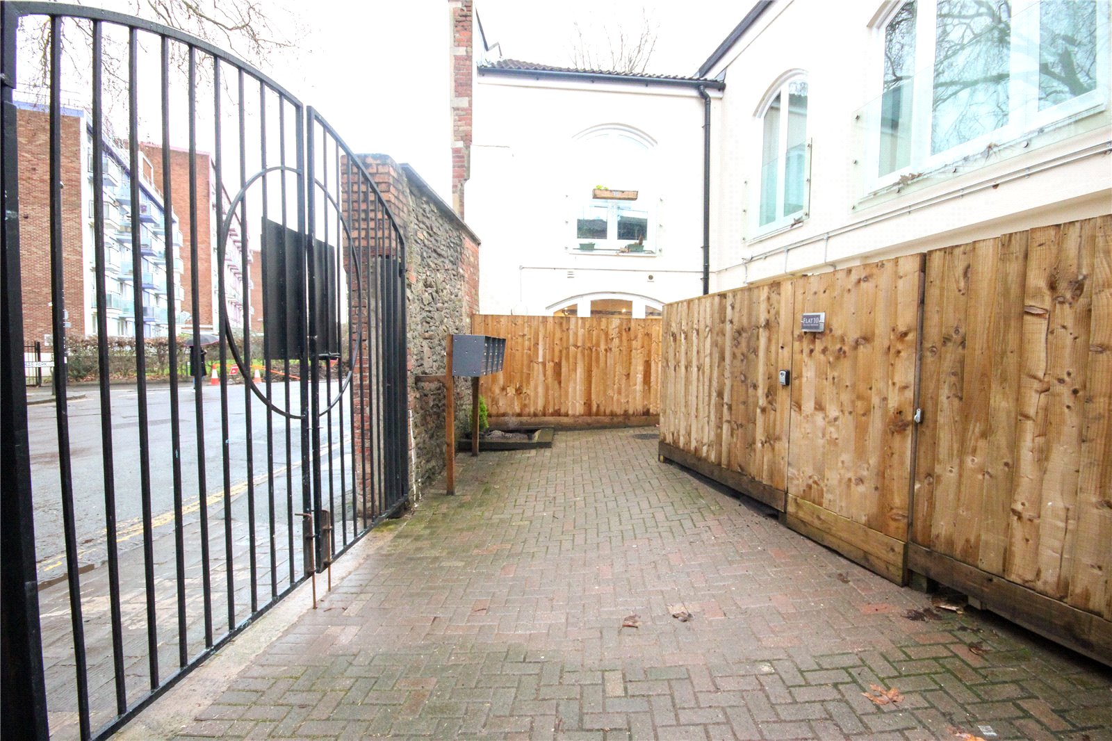 1 bedroom Flat to let in Old Market, Bristol