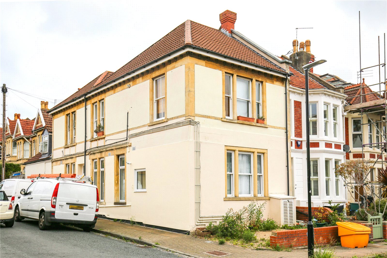 2 bedroom Flat to let in Bristol