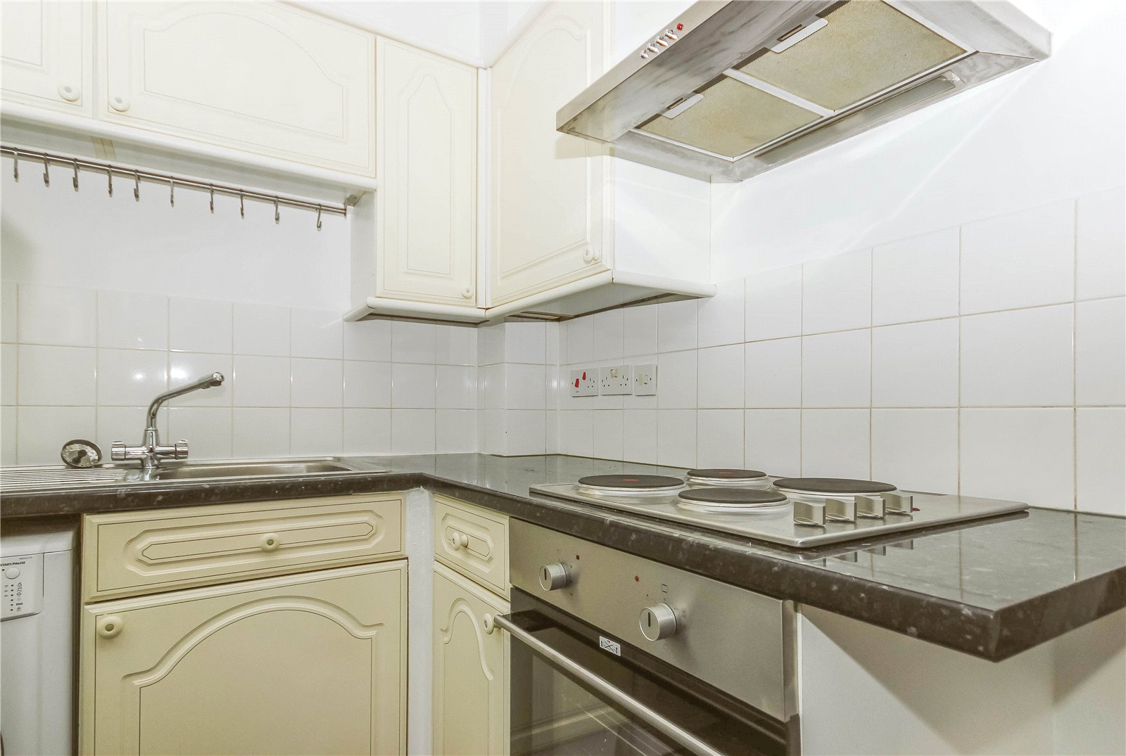 2 bedroom Flat to let in Bristol