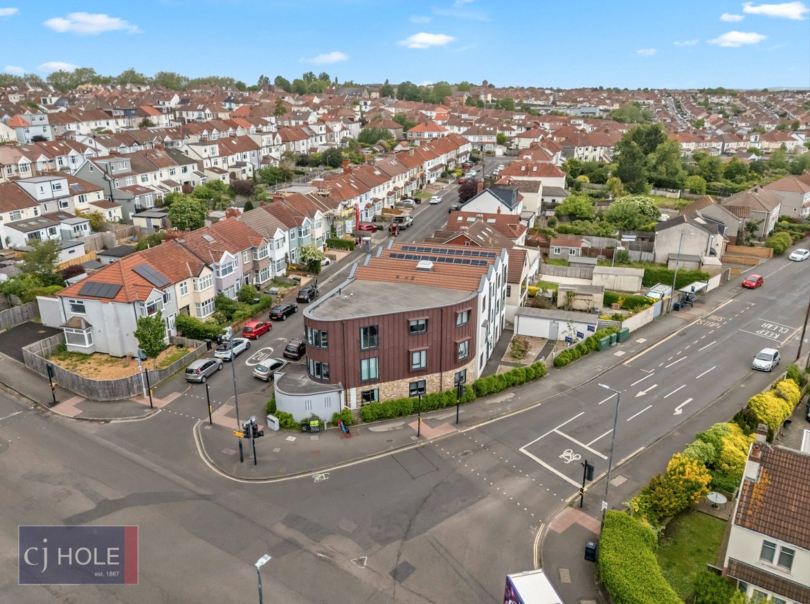6 bedroom Flat to let in Horfield, Bristol