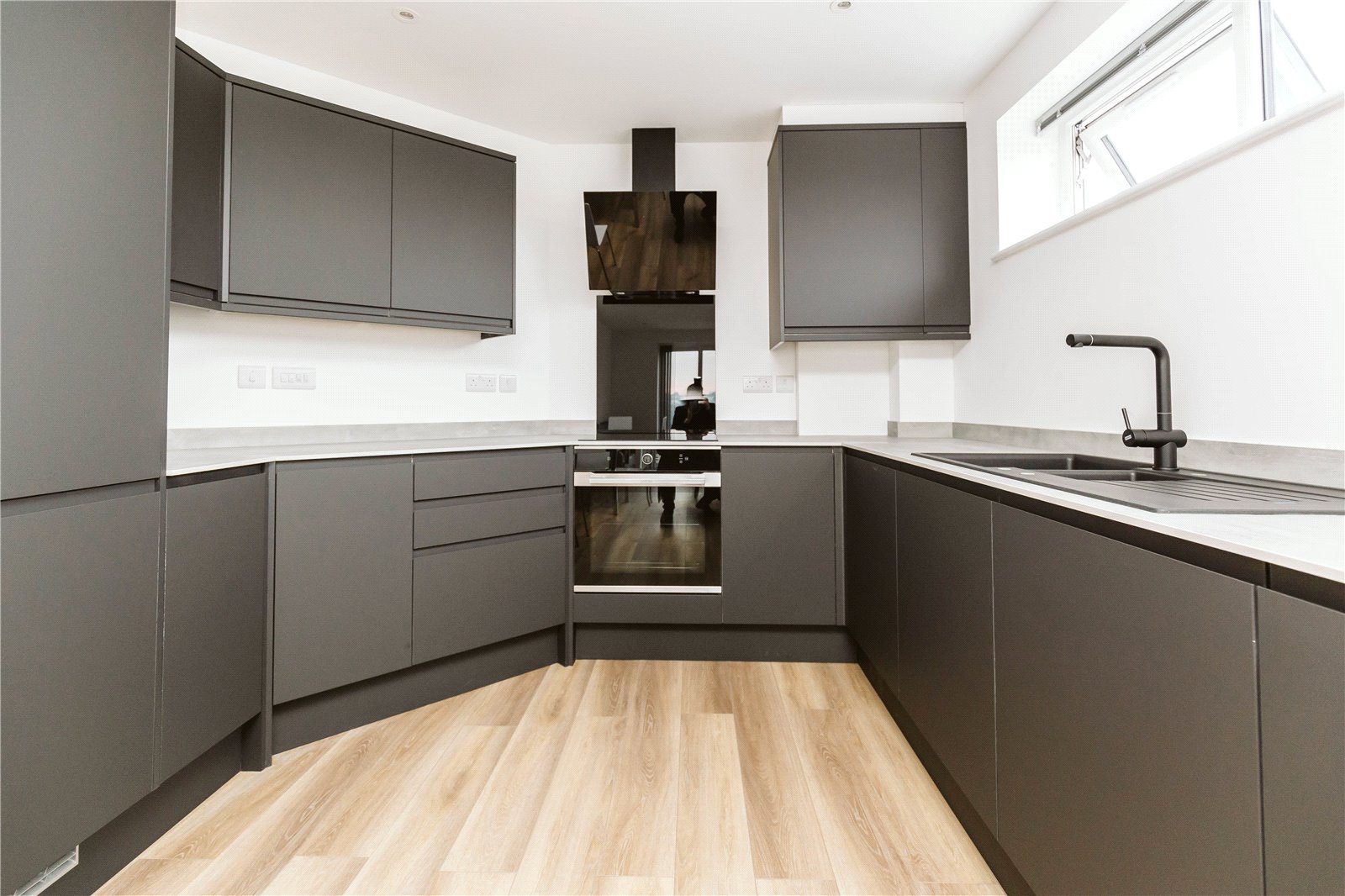 5 bedroom Flat to let in Horfield, Bristol