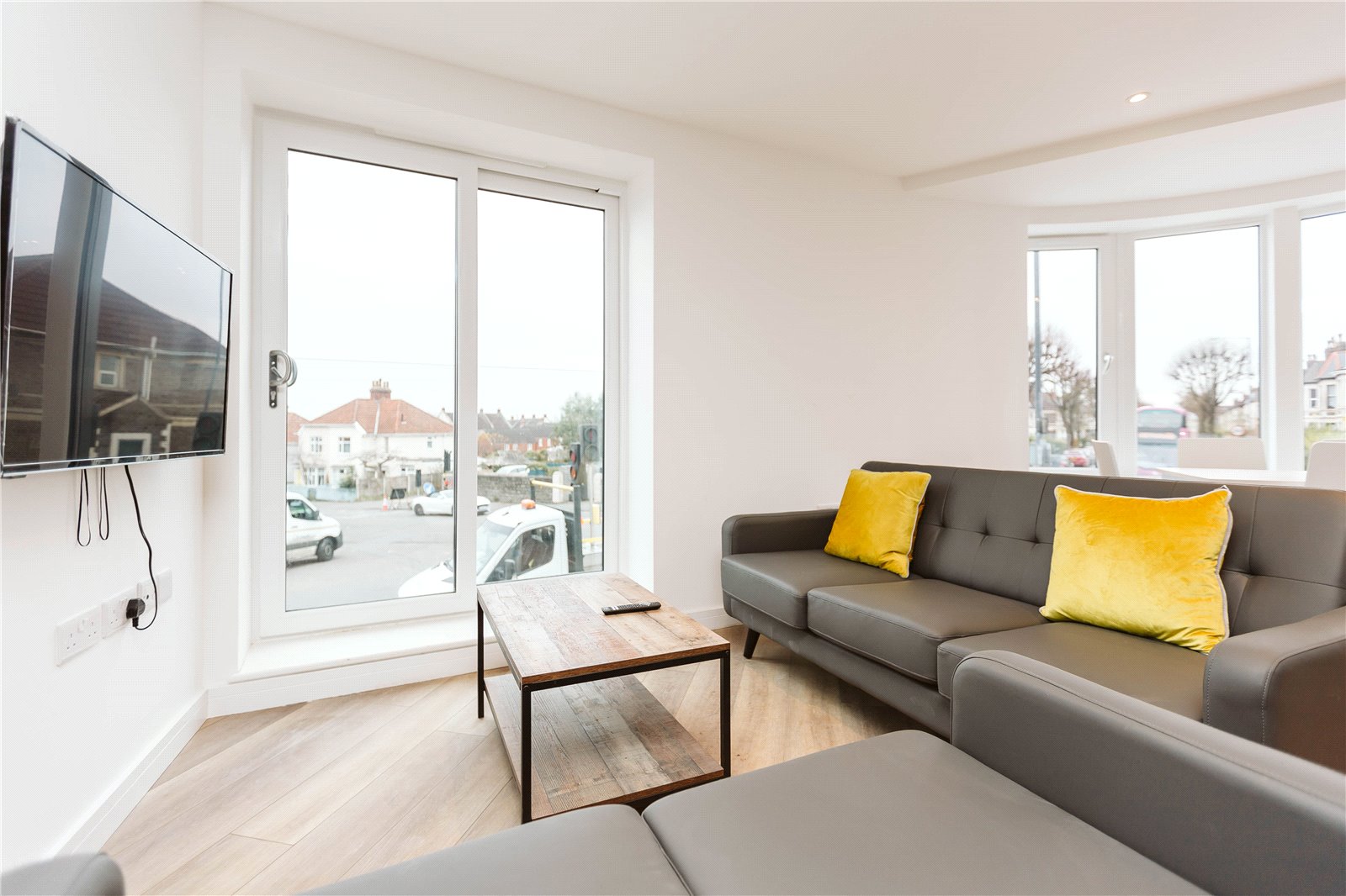 5 bedroom Flat to let in Horfield, Bristol
