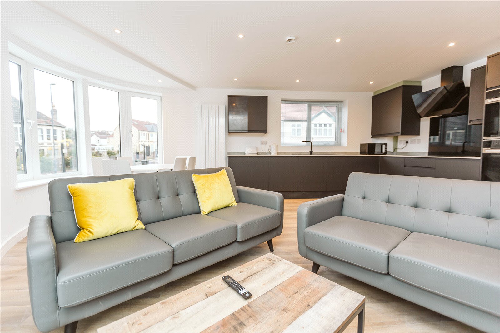 6 bedroom Flat to let in Horfield, Bristol