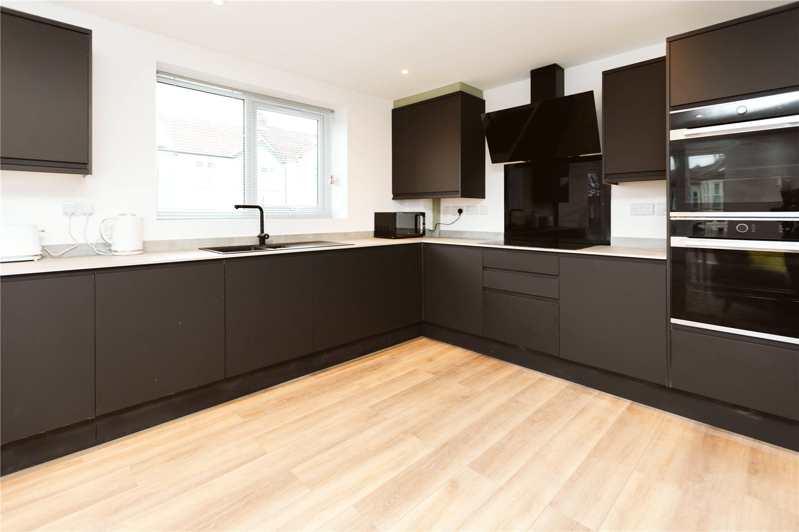 6 bedroom Flat to let in Horfield, Bristol