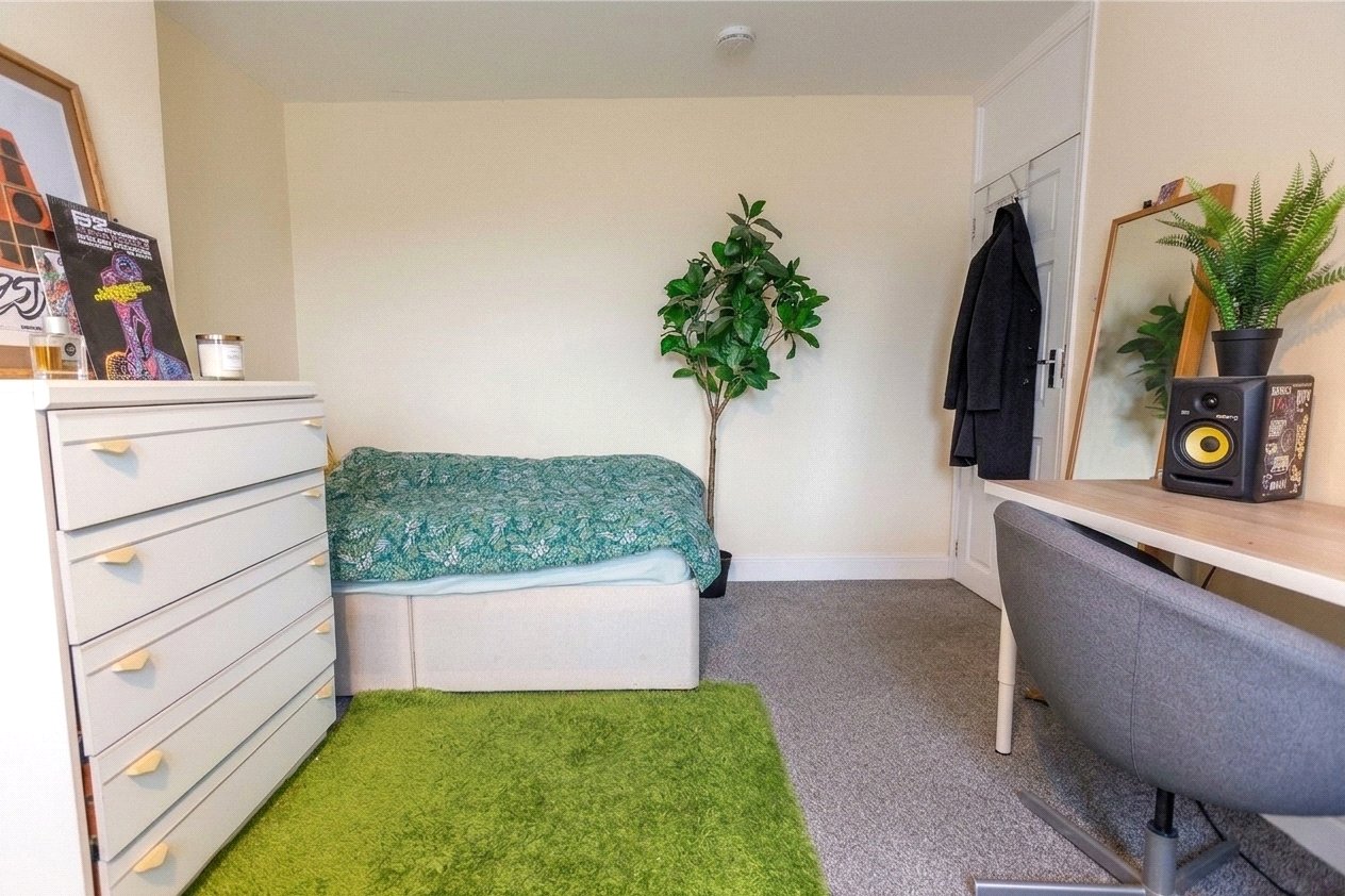 7 bedroom House to let in Horfield, Bristol