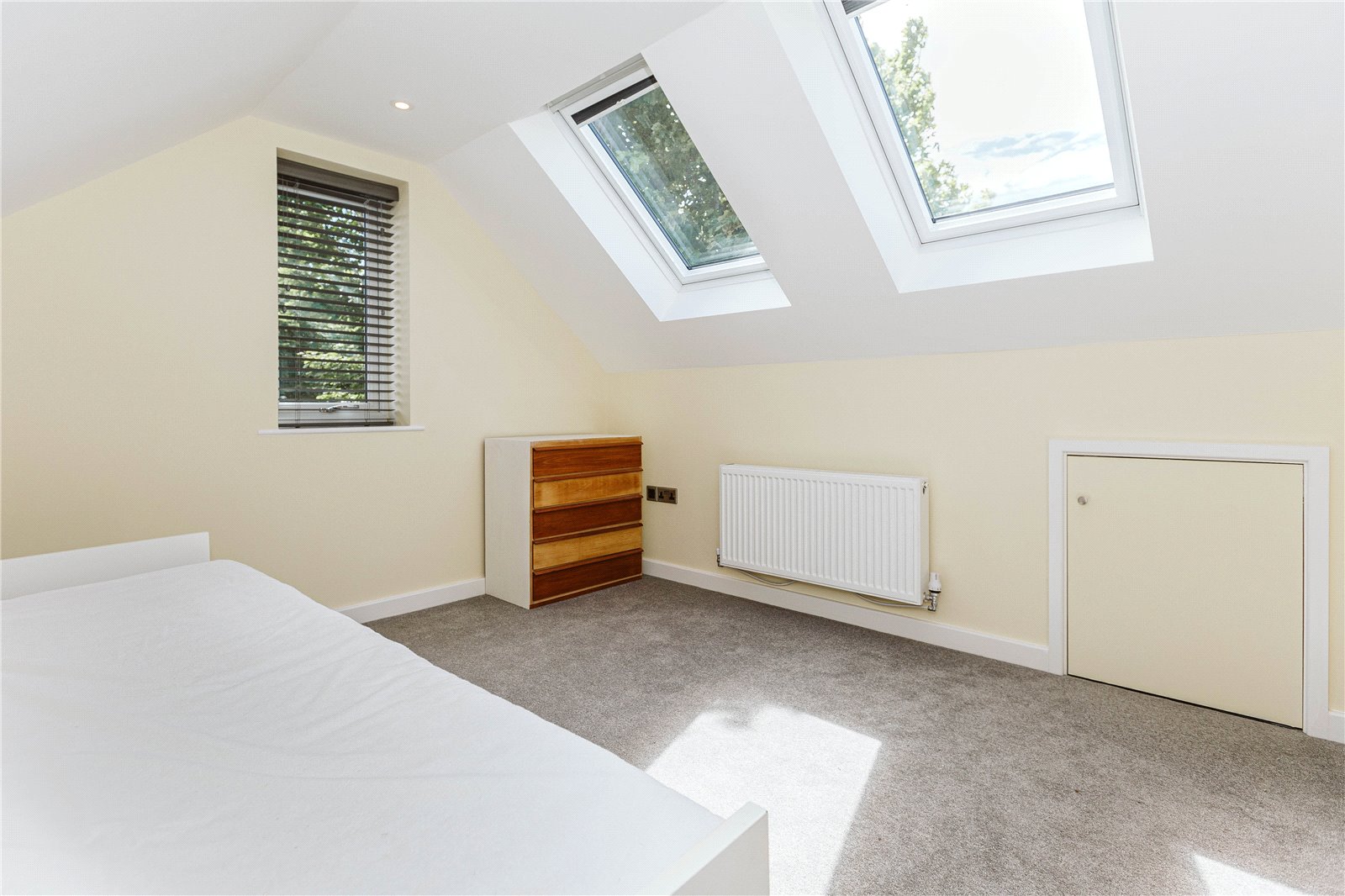 4 bedroom House to let in Knowle, Bristol