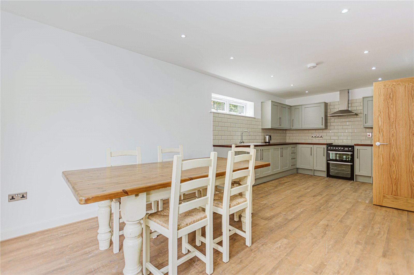 4 bedroom House to let in Knowle, Bristol