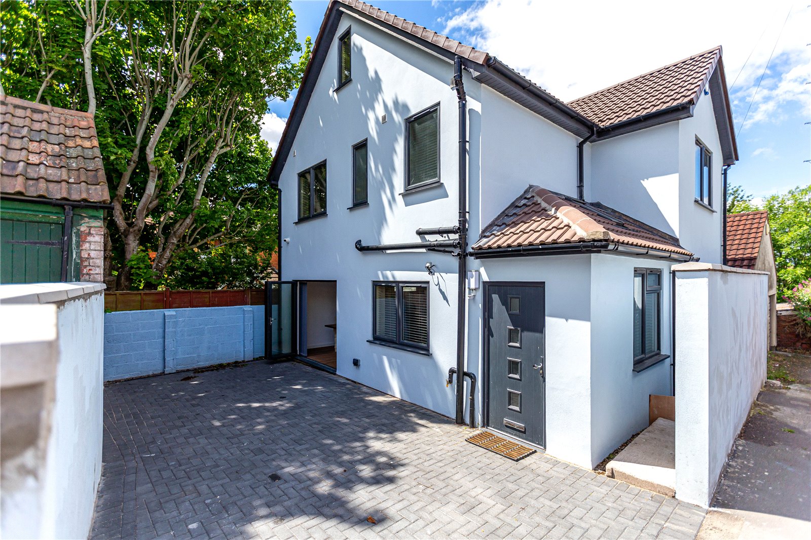 4 bedroom House to let in Knowle, Bristol