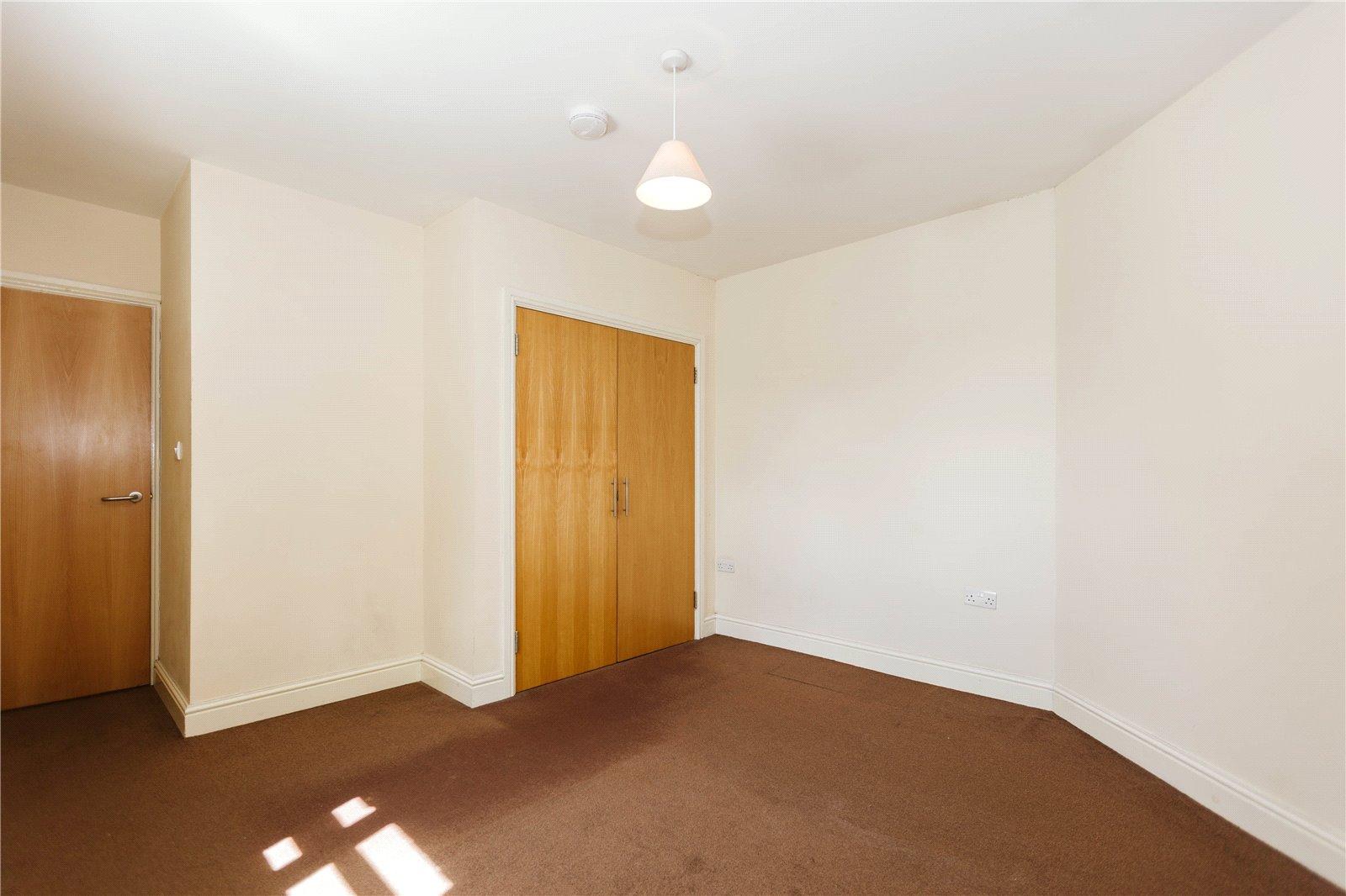 2 bedroom Flat to let in Henleaze, Bristol