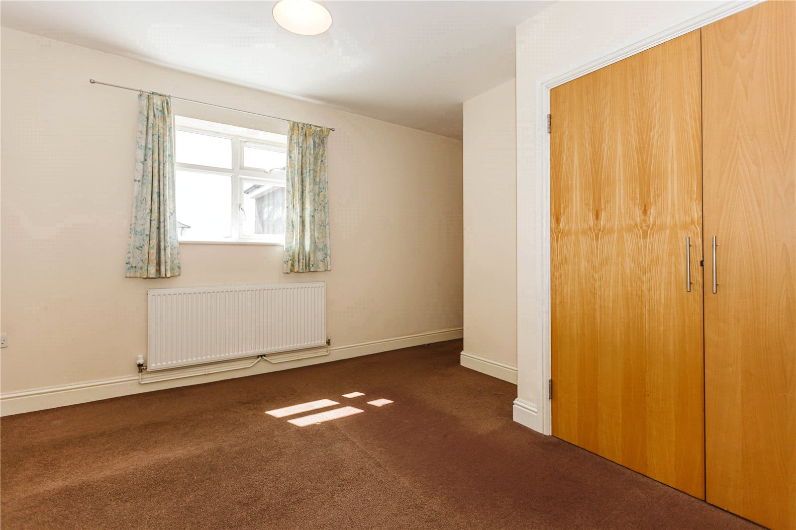 2 bedroom Flat to let in Henleaze, Bristol