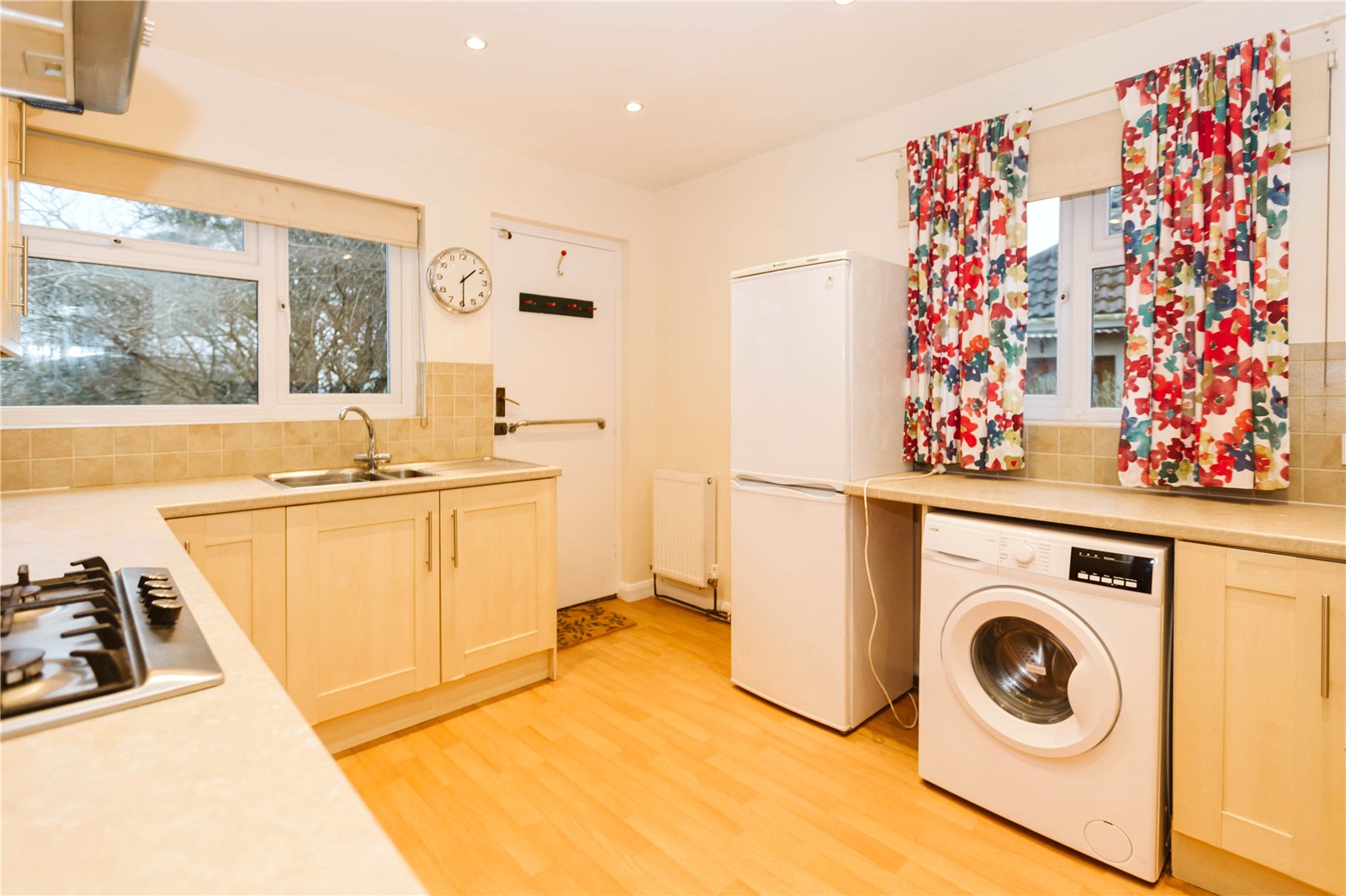 4 bedroom Bungalow to let in Lockleaze, Bristol