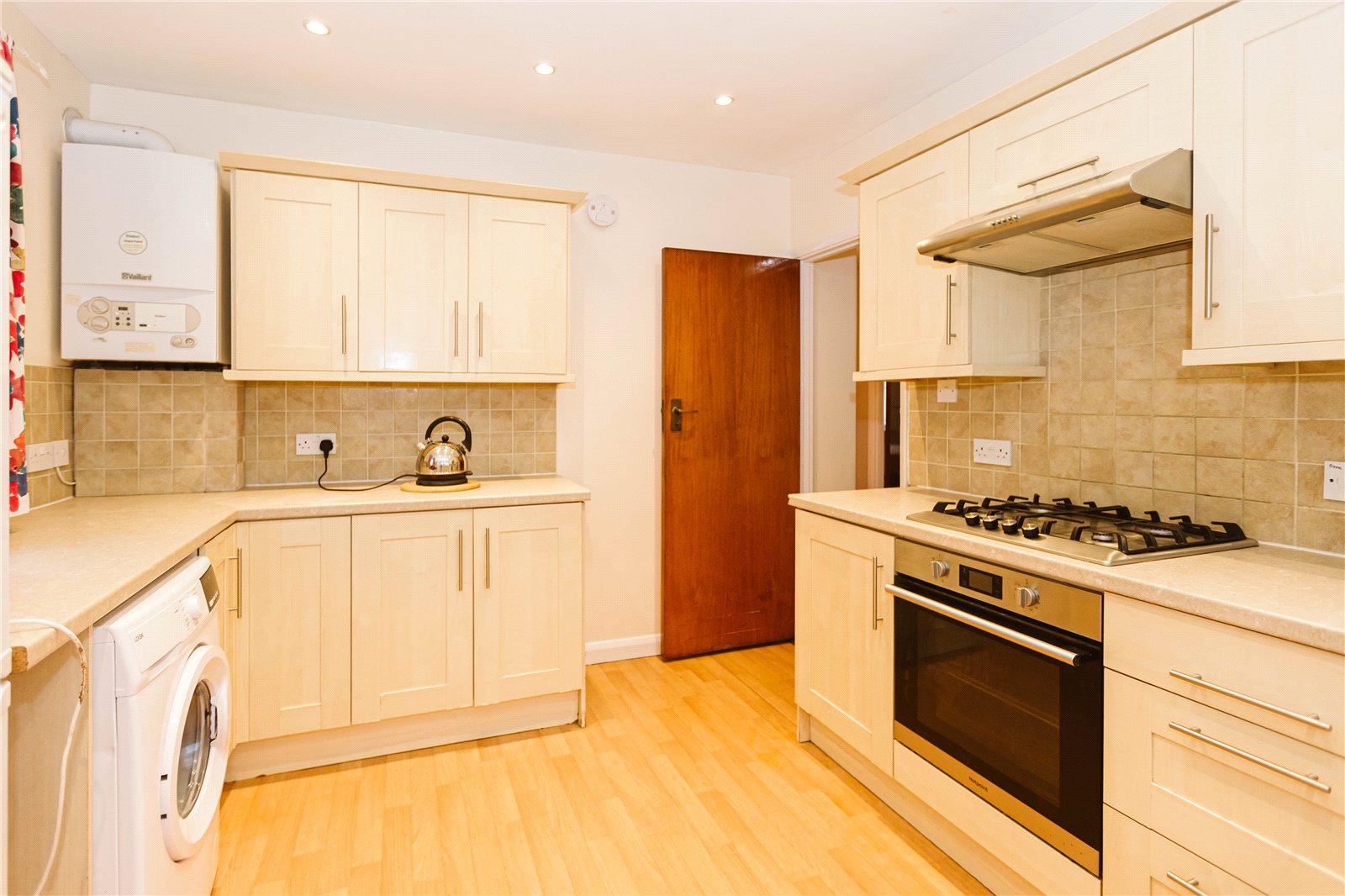 4 bedroom Bungalow to let in Lockleaze, Bristol