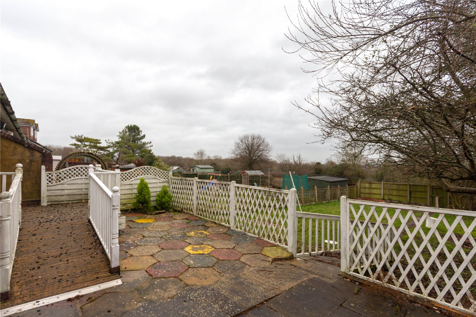 4 bedroom Bungalow to let in Lockleaze, Bristol