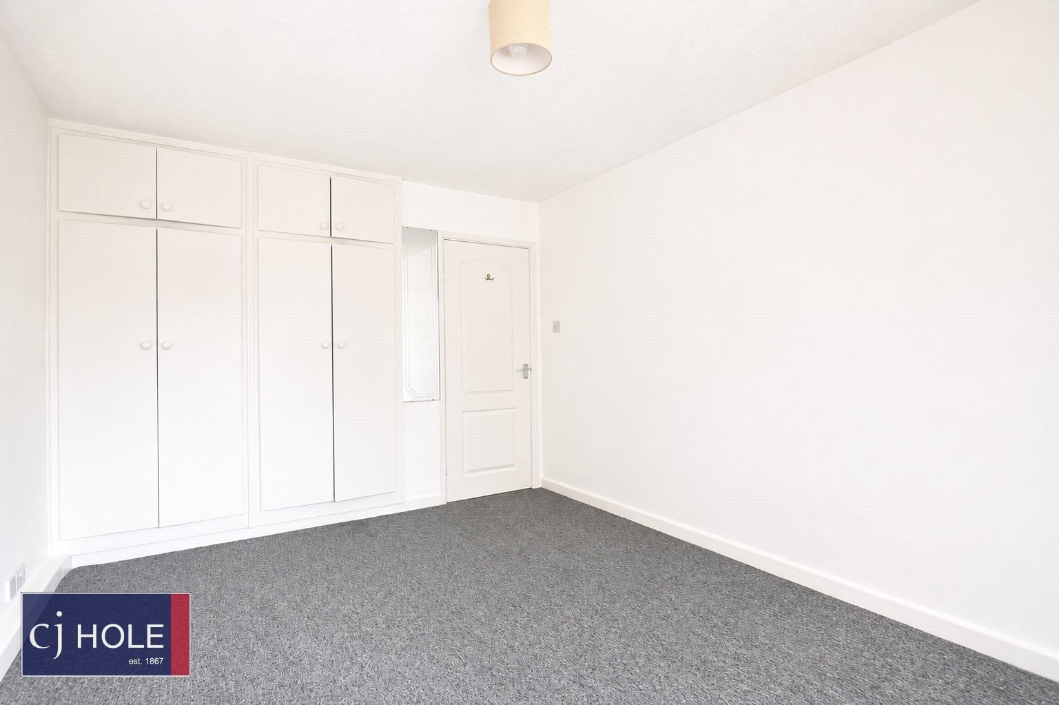 2 bedroom Flat to let in Westover Gardens, Westbury- On- Trym, Bristol