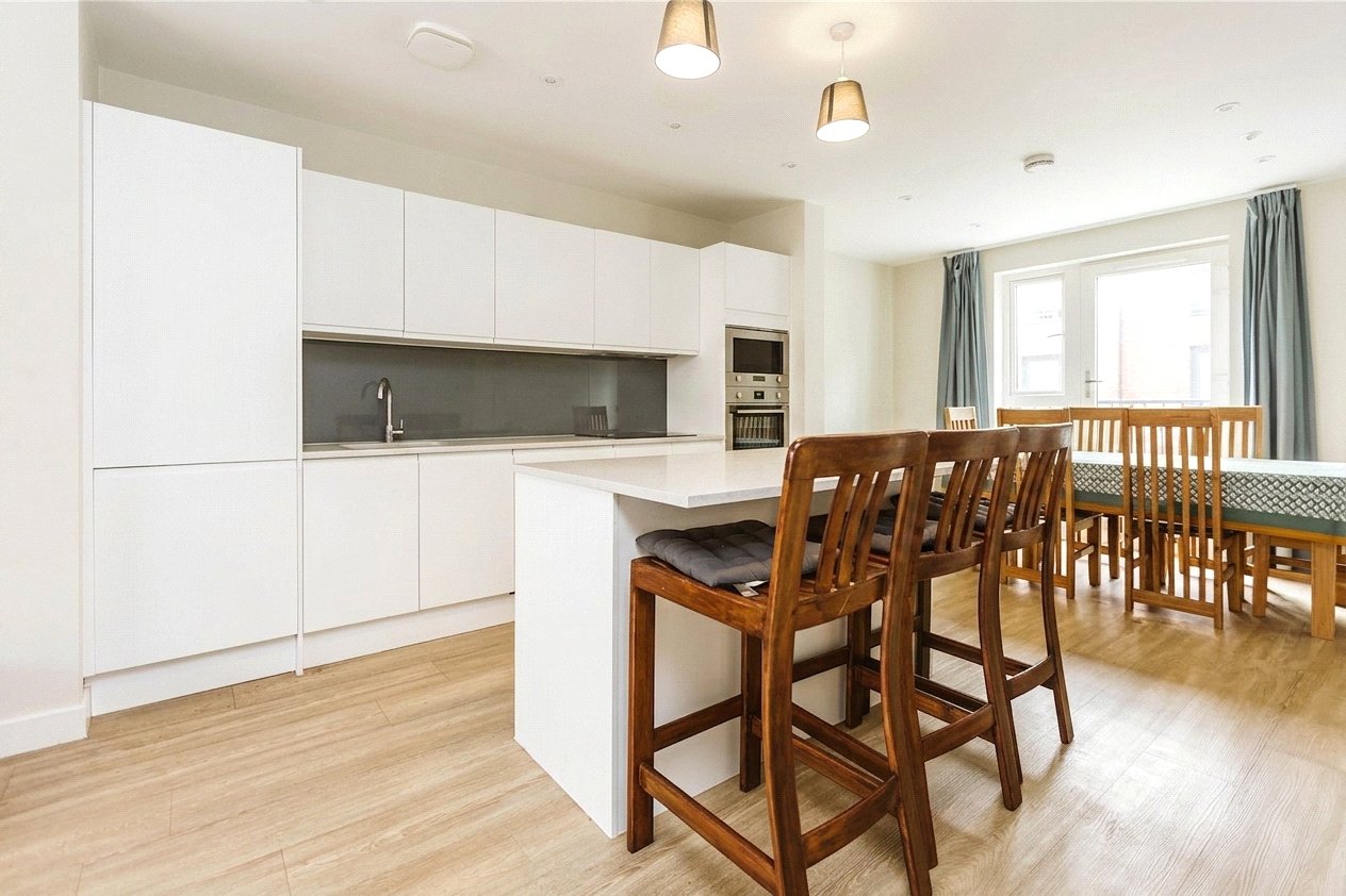 3 bedroom House to let in St. Werburgh's, Bristol