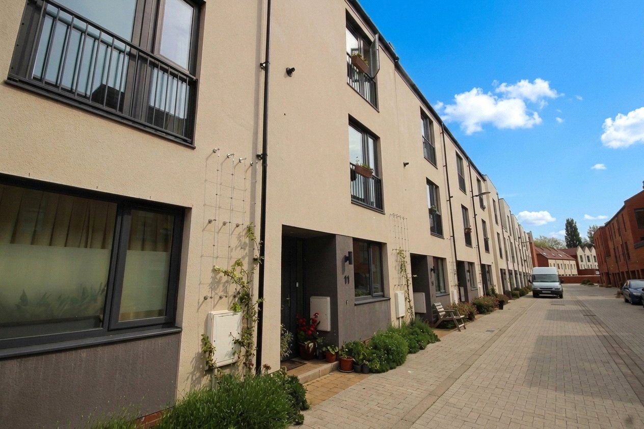 3 bedroom House to let in St. Werburgh's, Bristol