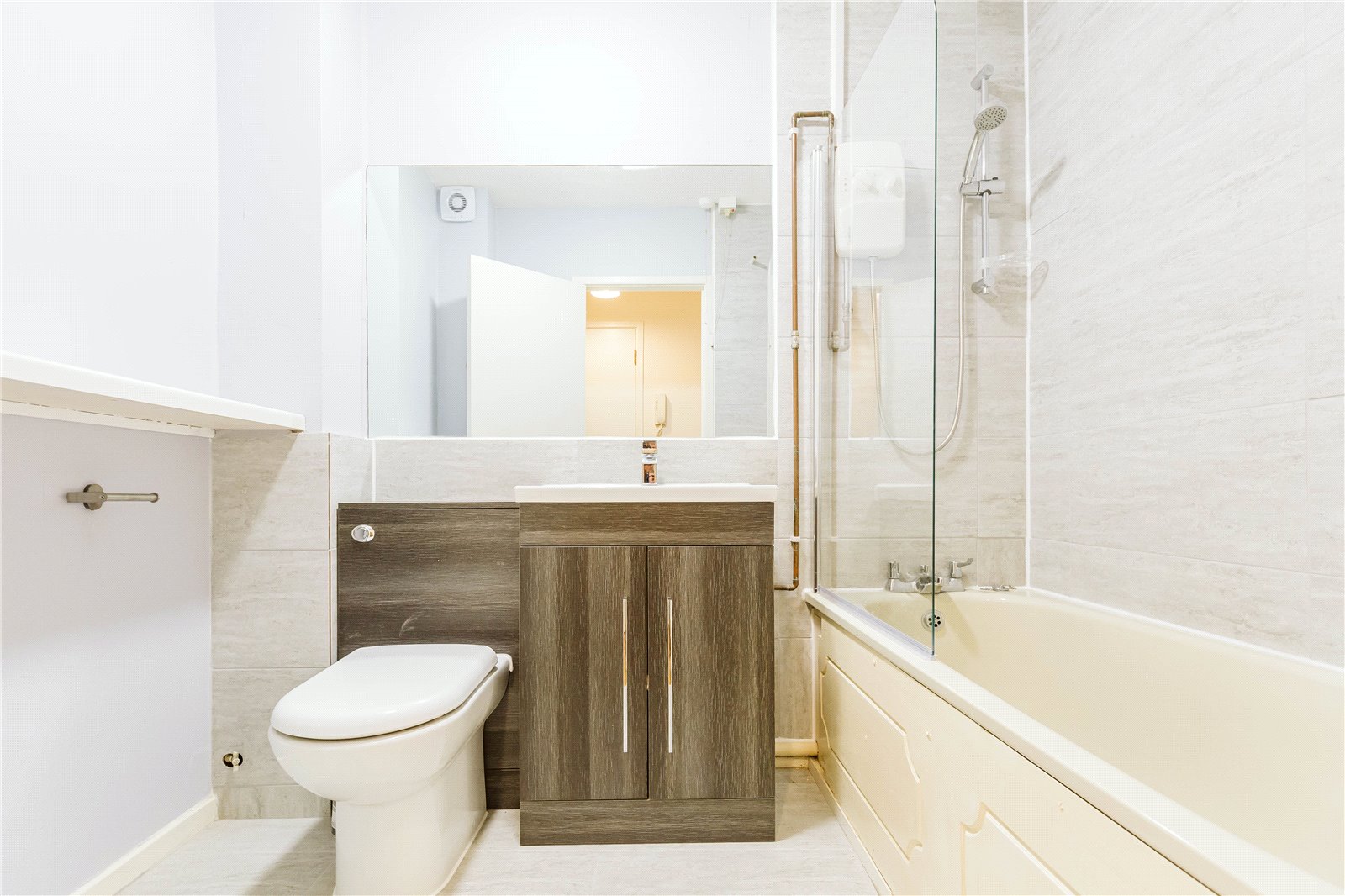 1 bedroom Flat to let in Bristol