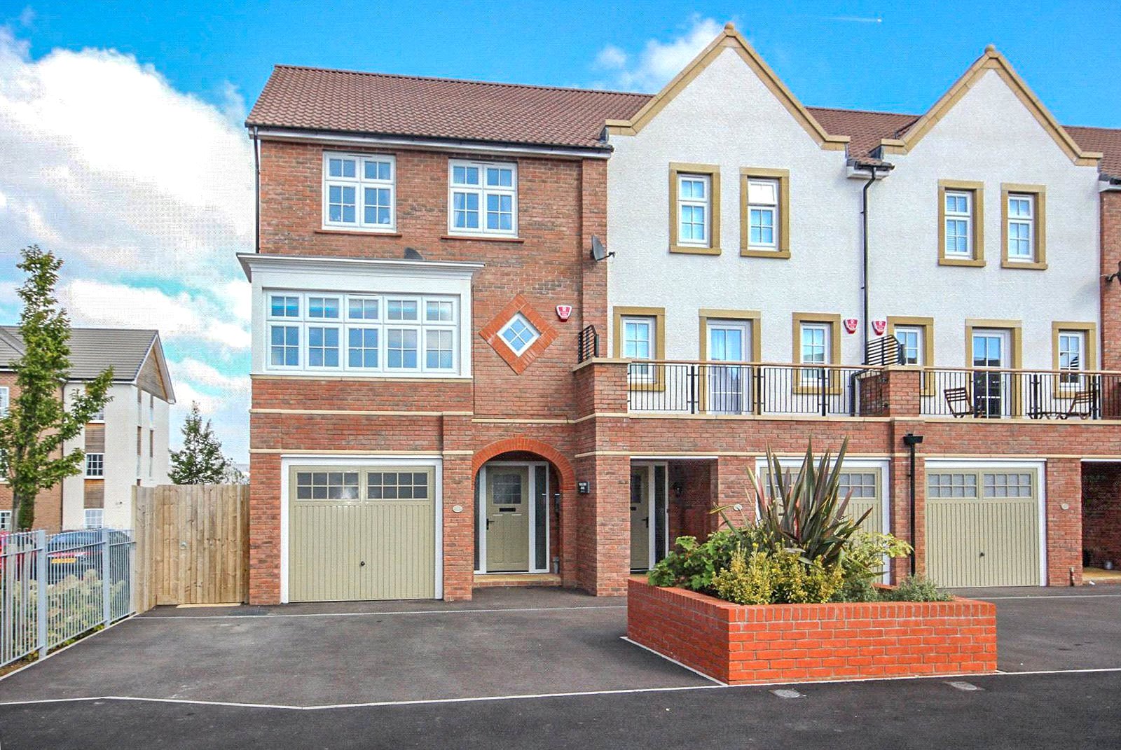 6 bedroom House to let in Cheswick Village, Bristol