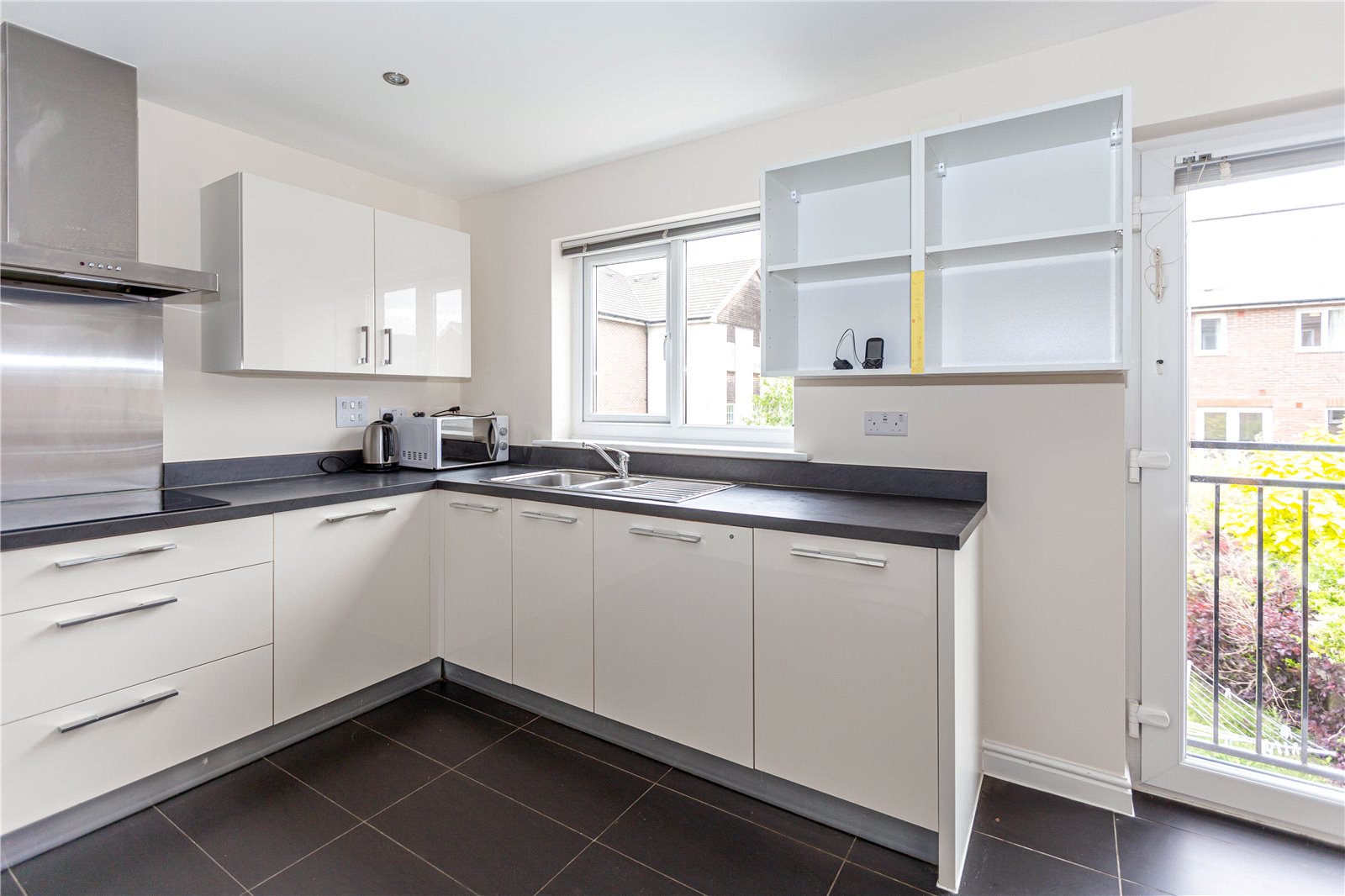 6 bedroom House to let in Cheswick Village, Bristol