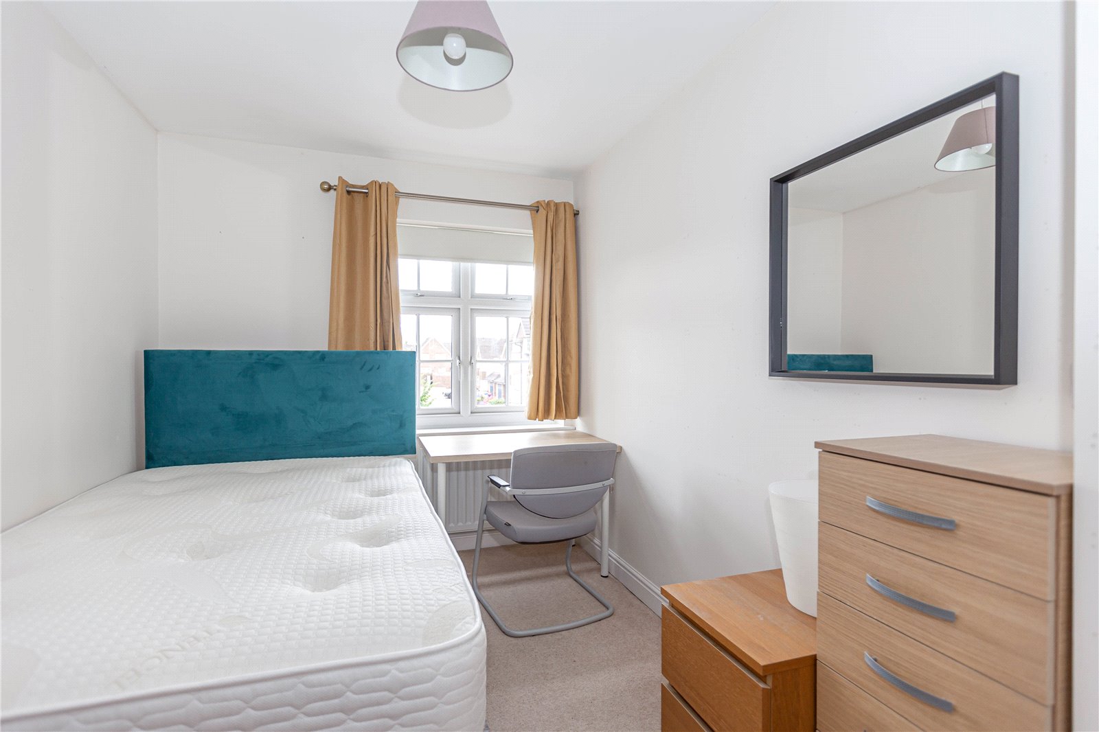 6 bedroom House to let in Cheswick Village, Bristol