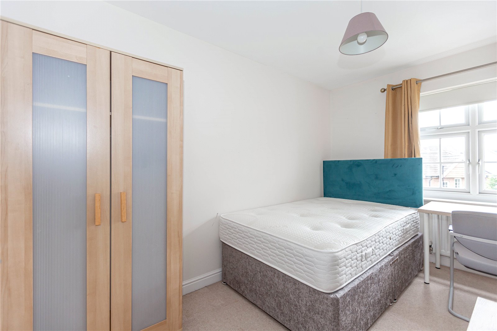 6 bedroom House to let in Cheswick Village, Bristol