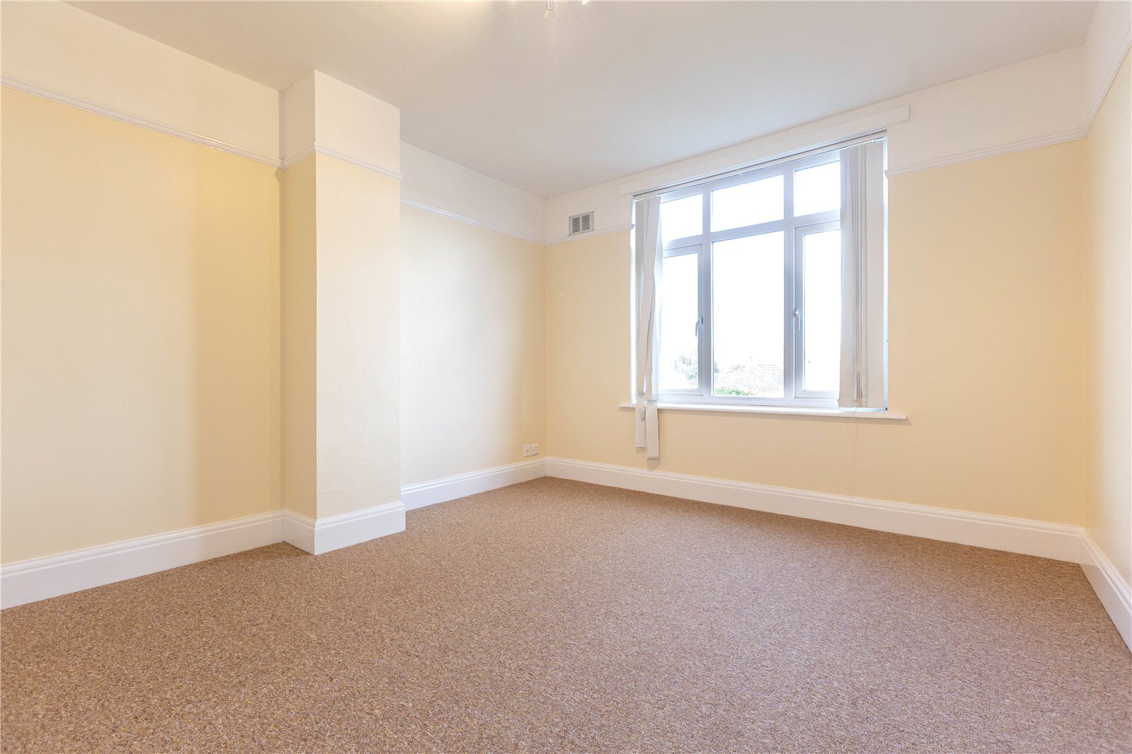 4 bedroom House to let in Horfield, Bristol