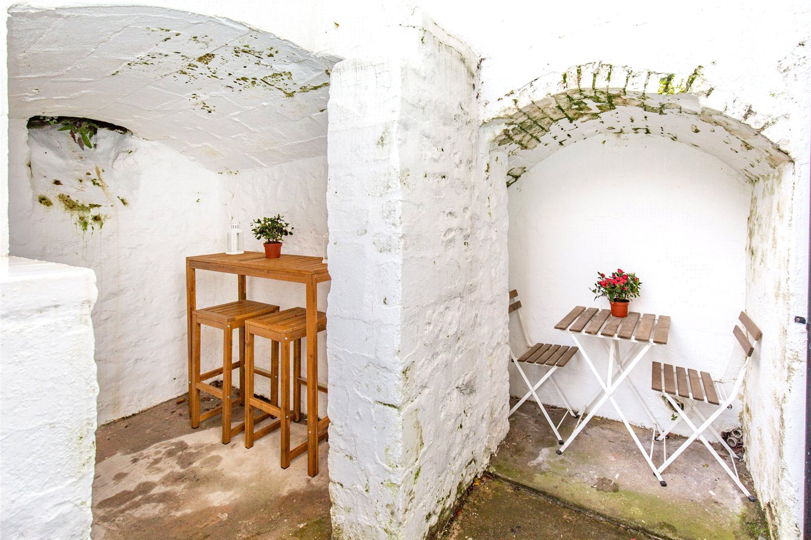 2 bedroom Flat to let in Pembroke Grove, Clifton, Bristol