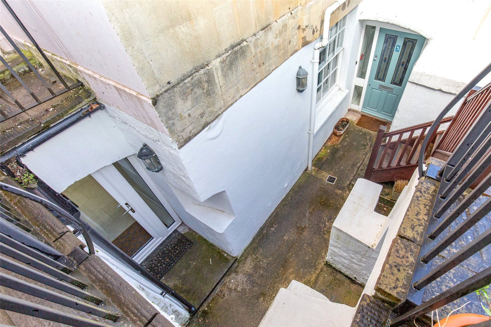 2 bedroom Flat to let in Pembroke Grove, Clifton, Bristol