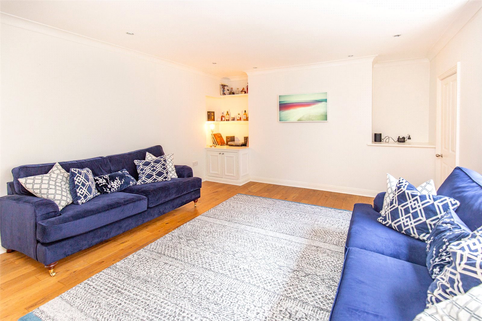 2 bedroom Flat to let in Pembroke Grove, Clifton, Bristol